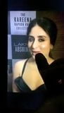 Kareena kapoor ama a los muchachos jóvenes por sus tributos cum snapshot 1