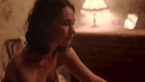 Lily James - ''La excepción'' 03 (mate abierto) snapshot 3