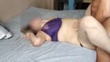 Baise brutale avec une baby-sitter aux seins flasques attachés snapshot 4