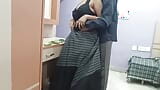 Pas getrouwde Bhabi geneukt door haar Devar in de keuken - Devar ne bhabi ke laakh mana karne pe bhi chod diya Salu Bhabhi ko ah Hindi snapshot 3