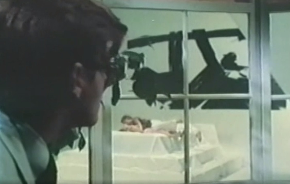 Әйелдерді қорлаған порно видео