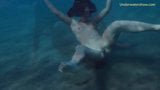 Underwaters mostra giovani modelle erotiche in acqua snapshot 10