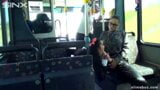 Ragazze sexy in autobus pubblico snapshot 5