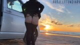 Sexe au coucher du soleil à la plage dans des leggings de yoga - projectsexdiary snapshot 2