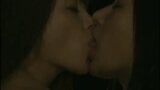Japoński pocałunek lesbijek 1 snapshot 13