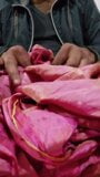 Sfregamento di testa di cazzo con salwar setoso satinato rosa del vicino (31) snapshot 8