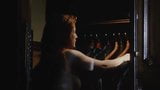 Scène de shampoing d'un film d'Angie Everhart snapshot 11