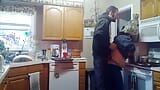 Nuestro programa de cocina sucio - horneado y porno - follada en el mostrador de la cocina snapshot 8