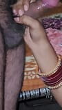 Une bhabhi desi sexy se fait baiser en levrette dans la chambre snapshot 3