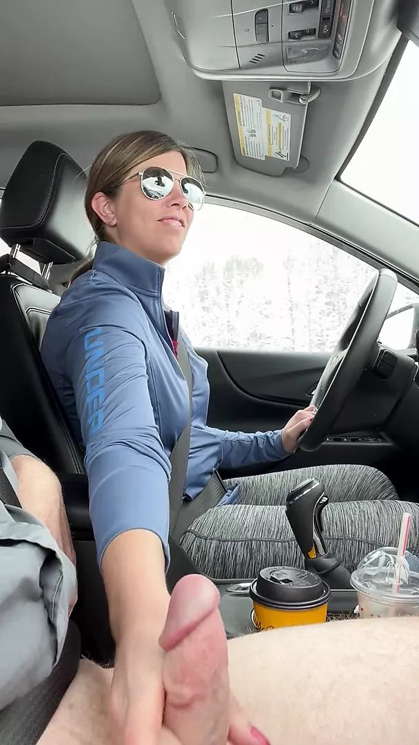 Hot Brunette Gives Her Passenger a Handjob: Car Porn feat. Lisa Brooks | xHamster
