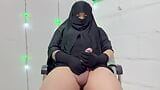 Délicieuse éjaculation trans avec hijab snapshot 1