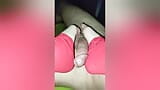 Footjob con i miei piedi sexy e le calze di nylon rosse snapshot 12