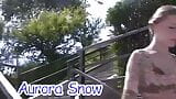 Aurora Snow tem sua buceta de 18 anos lambida e fodida snapshot 1