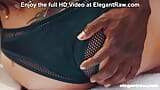 Kote hitam besar meregangkan Mariska X Pantat panas latina untuk ElegantRAW snapshot 3