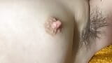 Ellie presenteert een mooie en aangename striptease snapshot 9