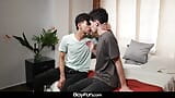 Gay latino remaja laki-laki dientot dari belakang snapshot 5