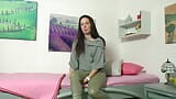 Junge deutsche Mädchen genießen Casting mit nur Masturbation # 5 snapshot 3