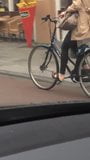 Sloot meisje op de fiets snapshot 5