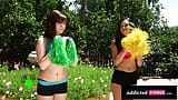 Des pom-pom girls sexy se mangent snapshot 4