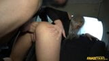 Fake taxi - une petite blonde mignonne laissée dans un sac snapshot 11