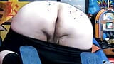 Chubby-bear: twerking & shaking, big-fat-white-ass !!! snapshot 1