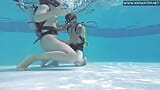 Minnie Manga beft een enorme pik onder water snapshot 2