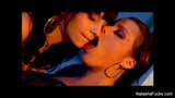 Lecca-lecca divertimento lesbico con Natasha e Lindy snapshot 6