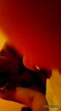 Mary Chilli se masturbando na webcam enquanto corno dorme snapshot 3