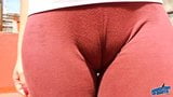 Doce cameltoe adolescente em spandex apertado! incrível bunda em leggins! snapshot 4