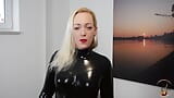 Harter Latex-Catsuit FICK! snapshot 1