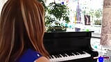 Une adolescente poilue fait une pause au piano pour un quickie avec son prof MILF snapshot 2