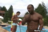 Beefy sesso duro in piscina snapshot 3