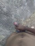 Land se pani nikalata hu, hindi me sex video, snapshot 3