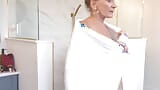 Sexy GiLF tomando banho em um domingo de manhã. snapshot 16