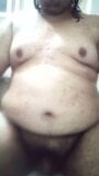 Ragazzo paffuto dimena il suo corpo grasso snapshot 2
