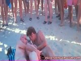 Velvet swingers club fiesta de sexo en la playa nudista snapshot 16