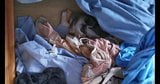 बेडरूम के फर्श पर पत्नी की पीच मेश पैंटी के लिए शिकार snapshot 1