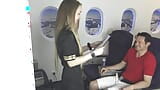 飛行機の中で匂いを嗅いだり舐めたりするスチュワーデスの足! snapshot 2