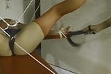 Une trans asiatique se fait vanter par des salopes femdom coquines snapshot 15
