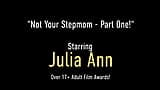 ¡La milf cachonda julia ann face te folla la polla y recibe tu semen! snapshot 1