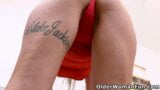 Firme titted milf classy filth desliza el dedo por su agujero de mierda snapshot 3