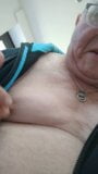 Mijn mannelijke borsten - dichtbij en ver weg snapshot 3