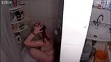 Pris dans la salle de bain snapshot 23