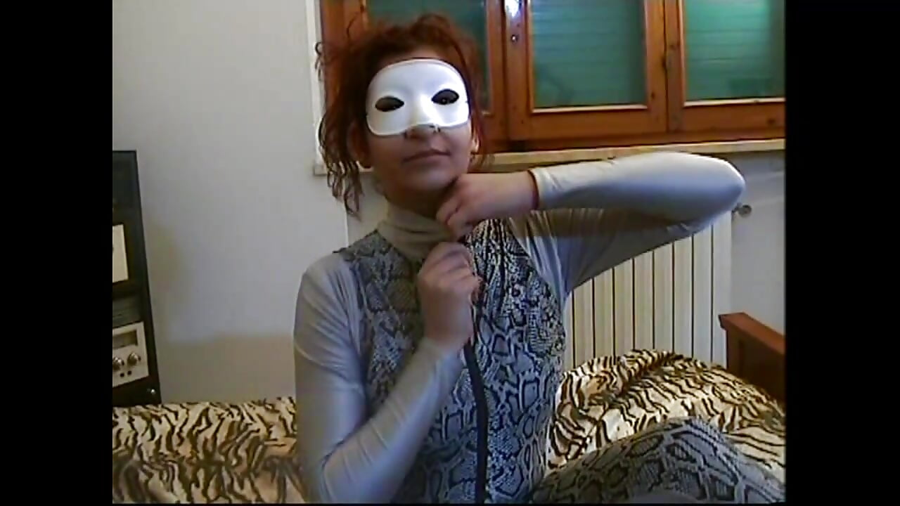 CHIAMAMI E SCOPA CON ME - (capitolo #01)