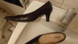 Piss in brown high heel snapshot 1