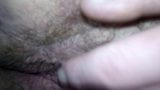 Волосатые половые губы и клитор жены snapshot 8