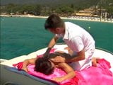 Massage auf einem Boot snapshot 7