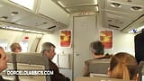 Kapitan sodomizuje seksowną stewardesę snapshot 18