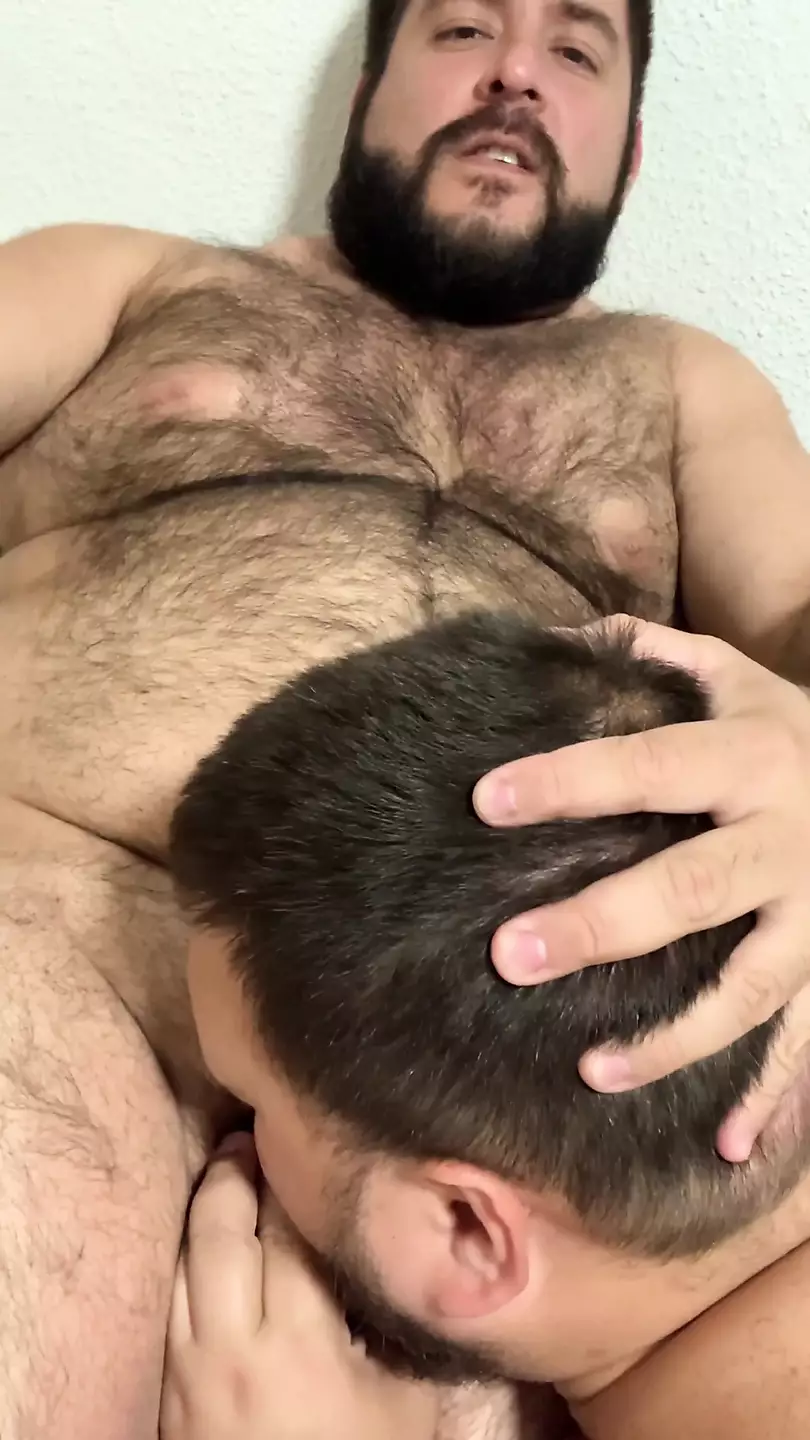 Oso Dominante: Spanish Gay Man Man Porn by FapHouse