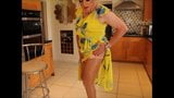 Sindy en vestido amarillo de verano snapshot 4